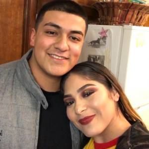 Meet your Posher, Alinah